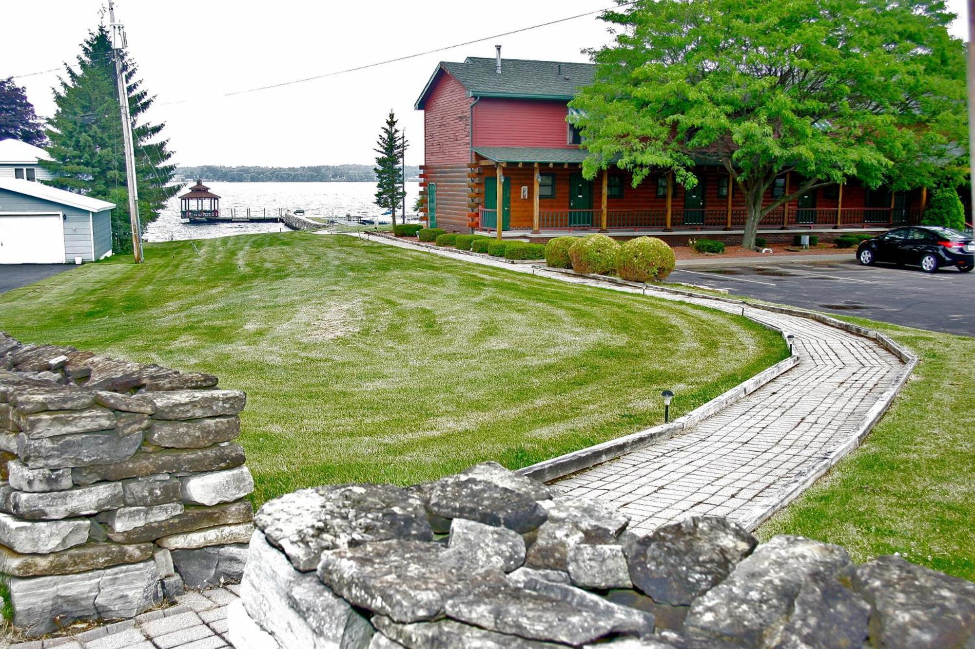 Stone Fence Resort Огденсбърг Екстериор снимка