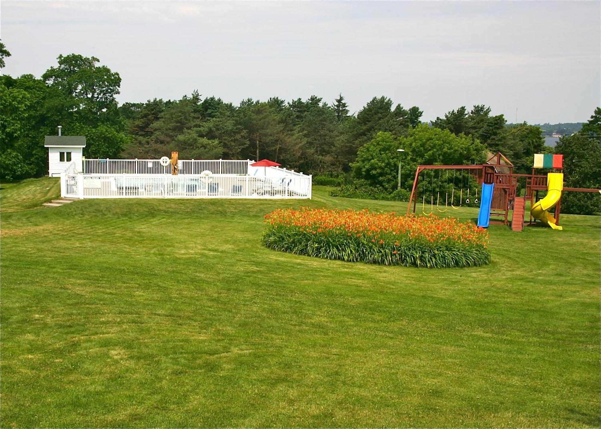 Stone Fence Resort Огденсбърг Екстериор снимка