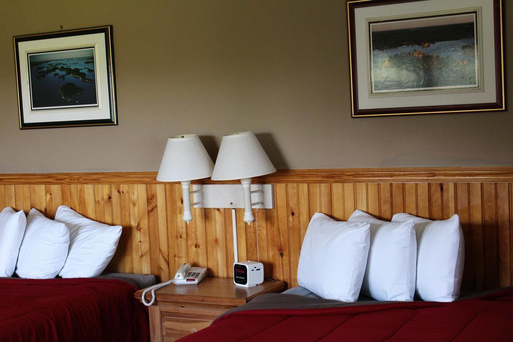 Stone Fence Resort Огденсбърг Екстериор снимка