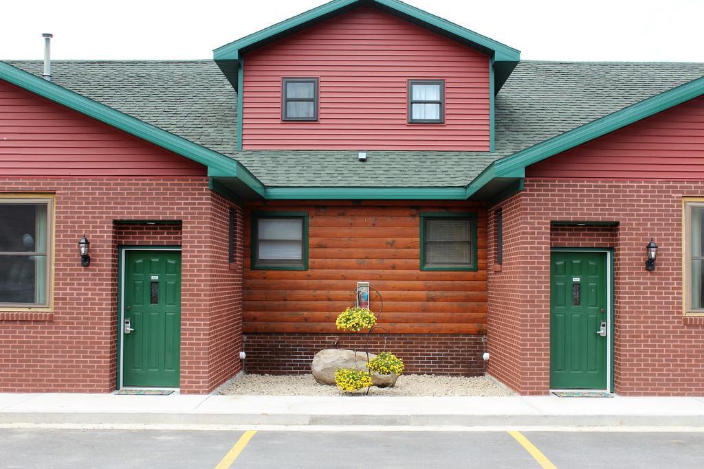 Stone Fence Resort Огденсбърг Екстериор снимка