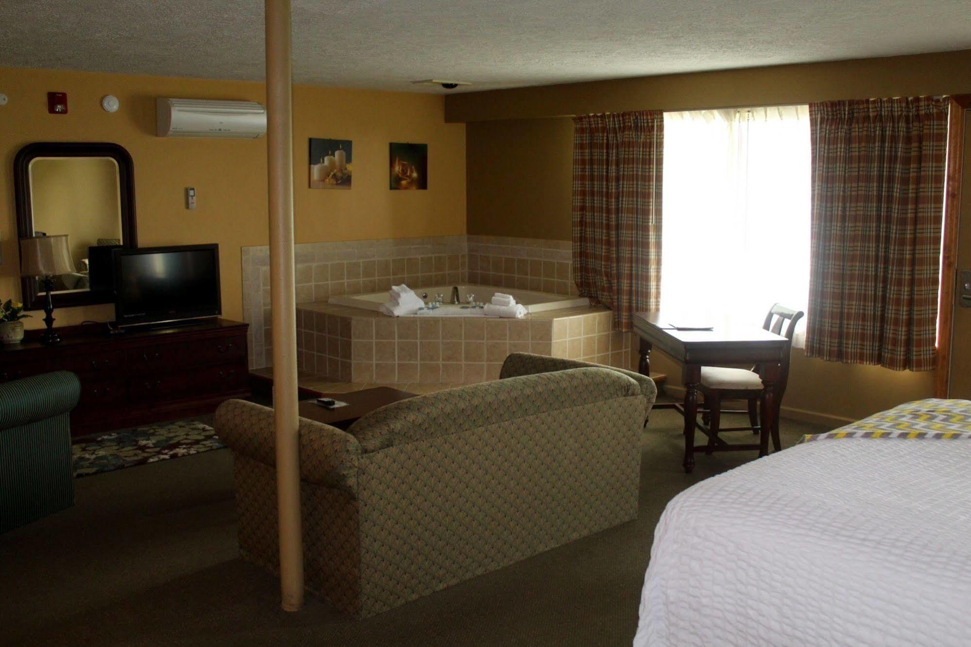 Stone Fence Resort Огденсбърг Екстериор снимка