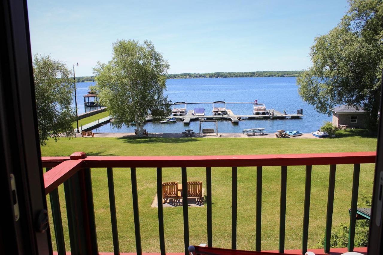 Stone Fence Resort Огденсбърг Екстериор снимка